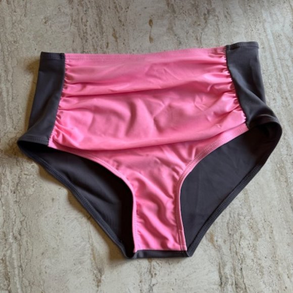 Pink and Gray Two-Piece Woman's Swimsuit Pin Up Style - Picture 2 of 10